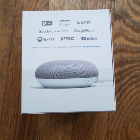 Google Home Mini - Picture 2 of 5